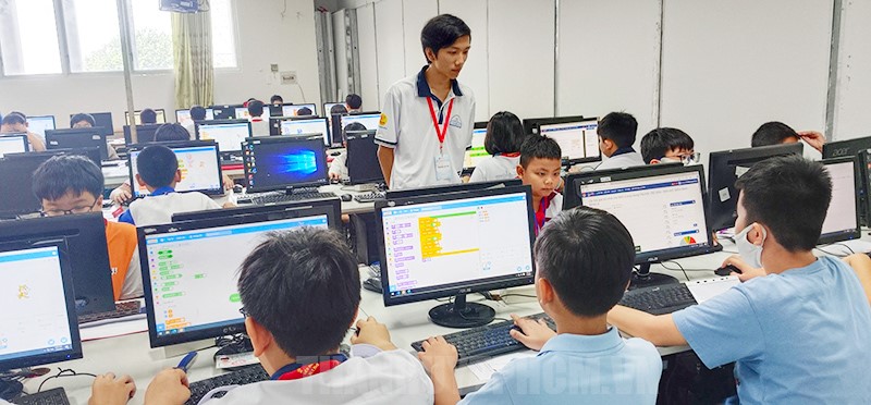 1,718 candidates participated in the 2024 National Youth Informatics Contest