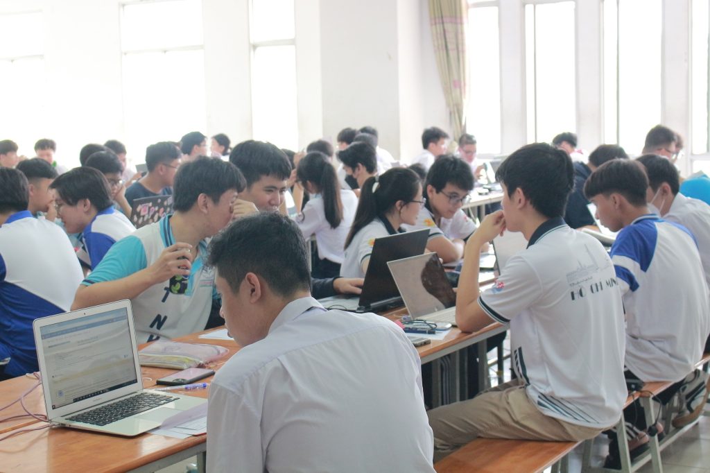 Central Communist Youth Union and Center for the Development of Science, Technology and Young Talents and Vien Dong College held the opening ceremony of “The XXXth National Youth Information Technology Competition, 2024”