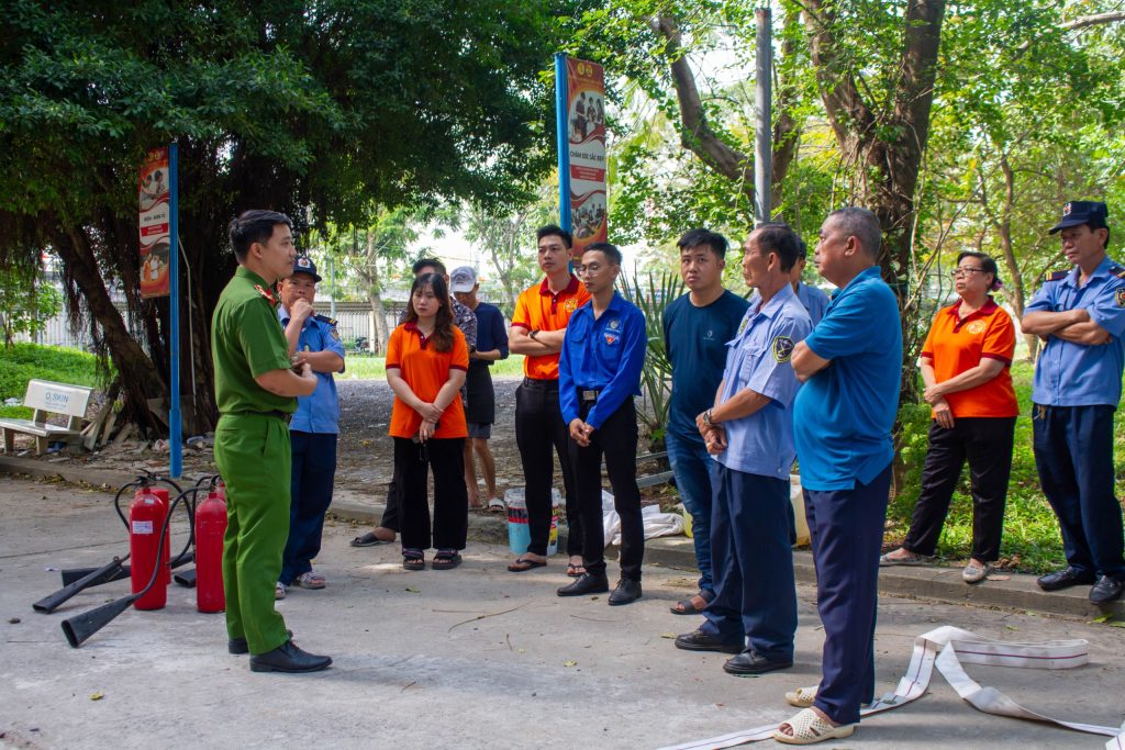 Diễn tập phòng cháy chữa cháy dành cho cán bộ nhân viên tại Cao đẳng Viễn Đông 26/12/2024